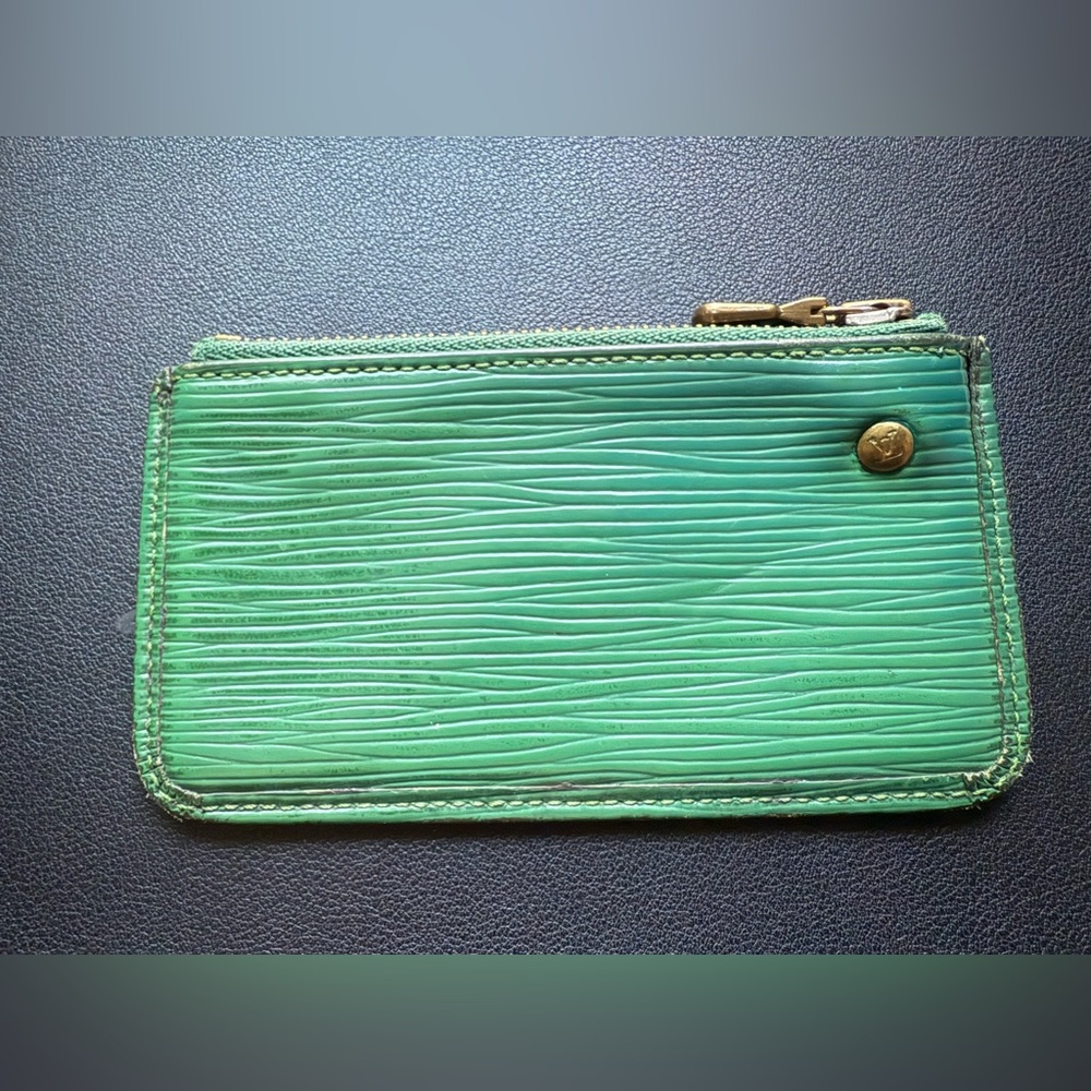 Authentic Louis Vuitton Green Epi Key Holder
